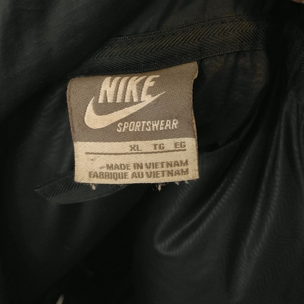 Nike bubble  jacket - Picture 3 of 7